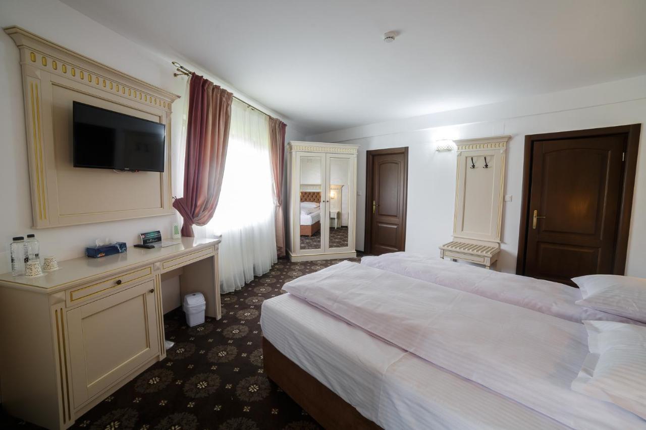 Gradina Mariajelor Hotel Campulung Moldovenesc Exterior photo