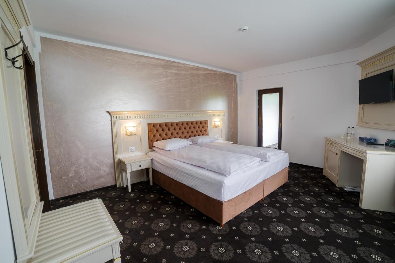 Gradina Mariajelor Hotel Campulung Moldovenesc Exterior photo